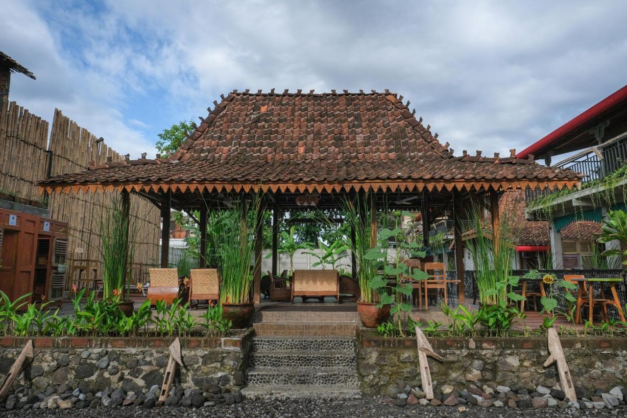 Kampung Lawasan Heritage Cottage Maguwo Экстерьер фото