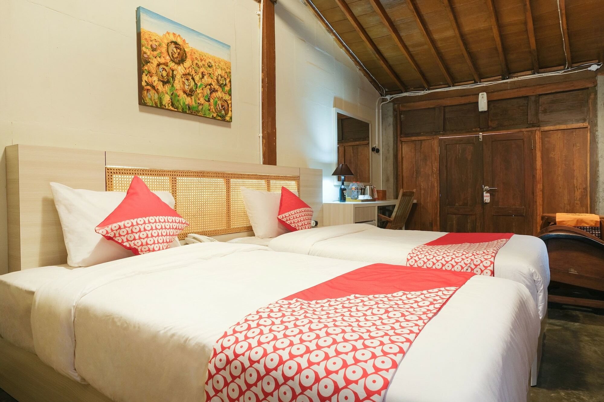 Kampung Lawasan Heritage Cottage Maguwo Экстерьер фото