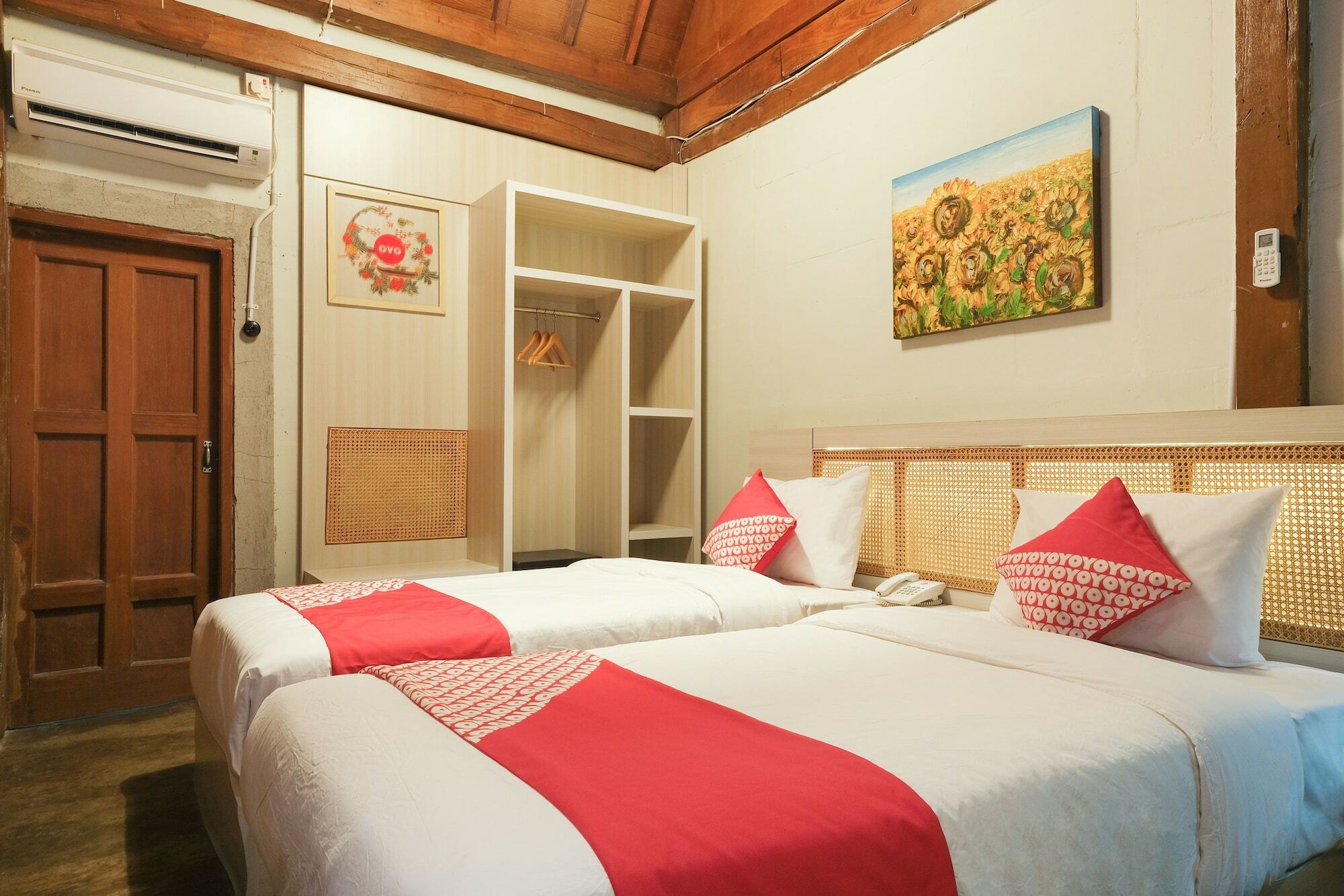 Kampung Lawasan Heritage Cottage Maguwo Экстерьер фото